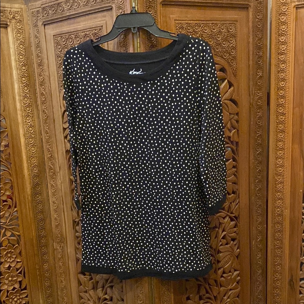 Kim Rogers Black and White top with 3/4 Sleeves